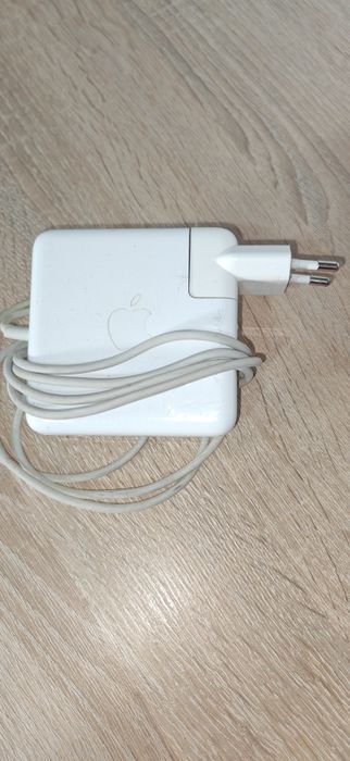 Incarcator original  MacBook