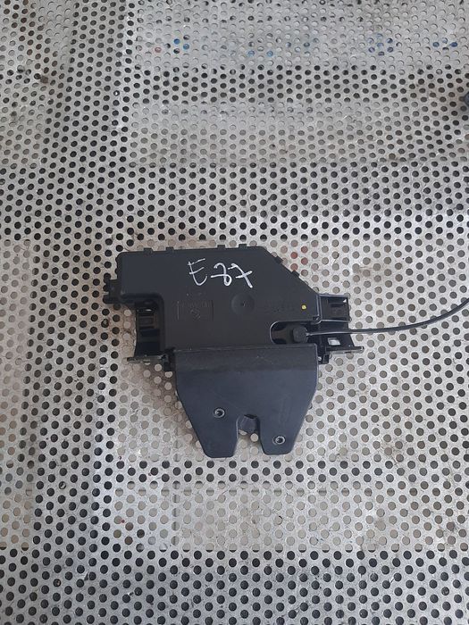 Broasca Blocator Incuietoare Portbagaj Haion Hayon Bmw Seria 1 E87 E81 Dezmembrez Bmw E87