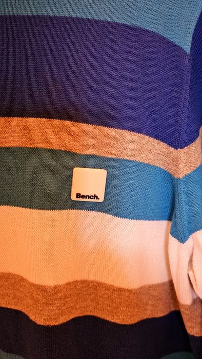 Pulover bench marimea M