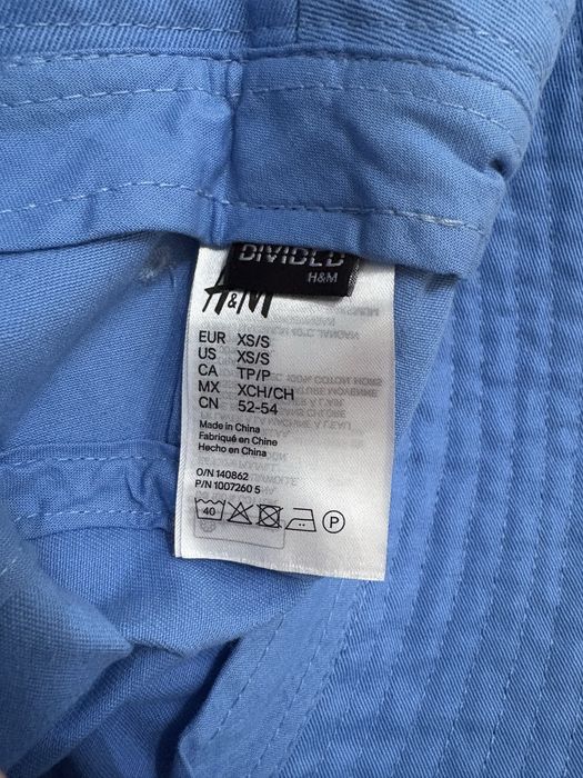 Фирменная панама H&M Divided с вышивкой (размер 52-54 / XS-S)