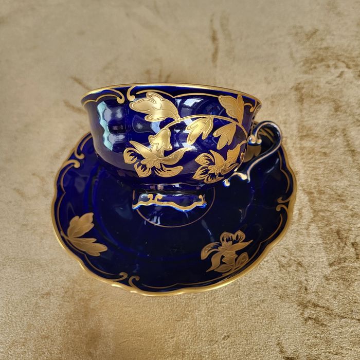 Антикварная чайная пара