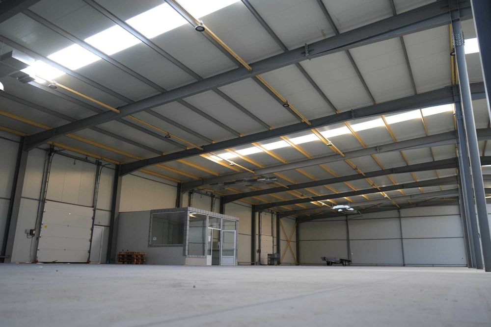 Дава се под наем Склад в с. Мокрище, Област Пазарджик - 1800 кв.м за 9180 € - Снимка #3