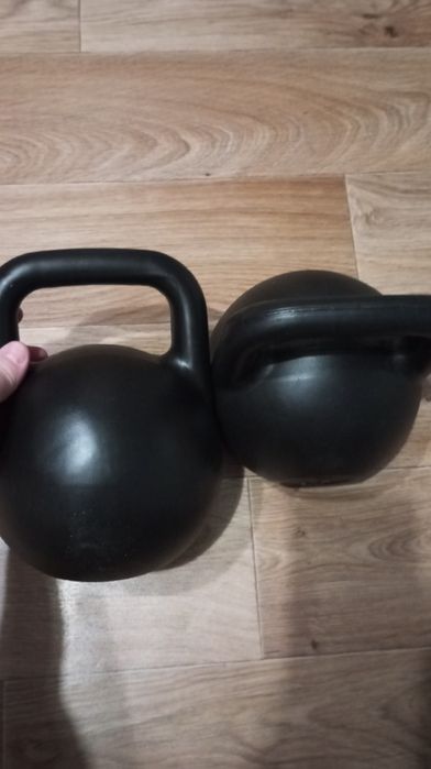 Гири спортивные.