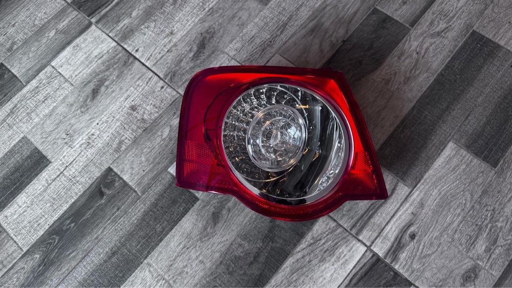 Stop Vw Passat b6 2006-2010 Stanga Original/Nou (mic defect estetic)