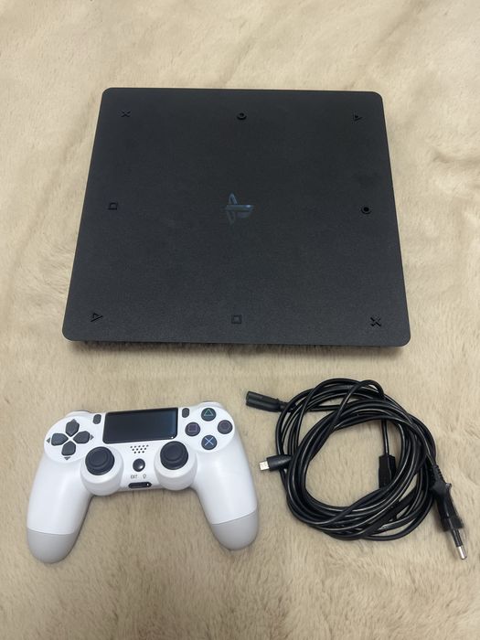 Playstation 4 ( Ps4 ) PlayStation Slim