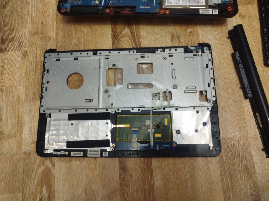 HP 15-r151nr 

Ноутбук подаёт признак