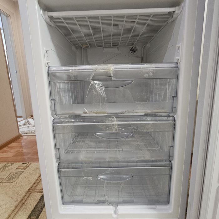 Продам холодильник в рабочем состоянии Б/У