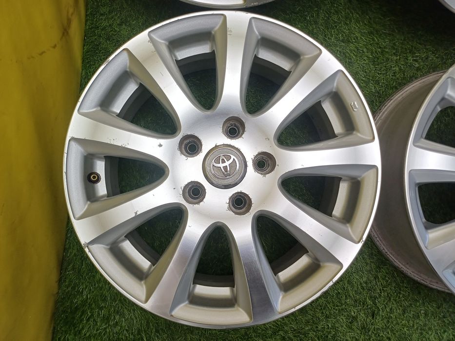 Диски R16 5×114.3 на Toyota и другие.