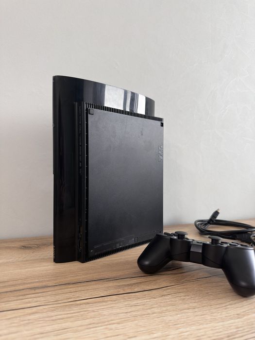 Продам прошитую PlayStation 3 Super Slim 20 игр