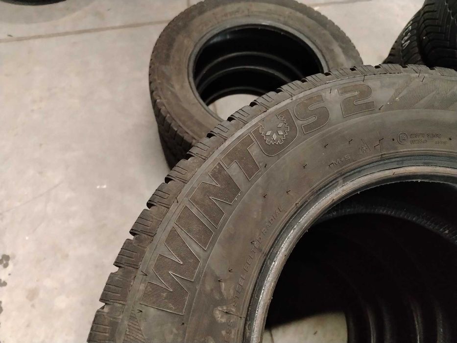 4бр.зимни гуми 235/65/16C Lassa