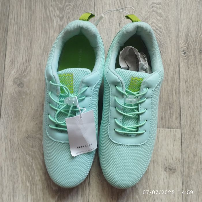 Нови дамски маратонки Reserved