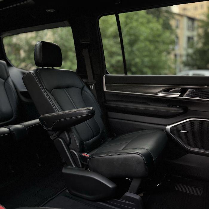 Jeep Wagoneer  в идеальном состоянии