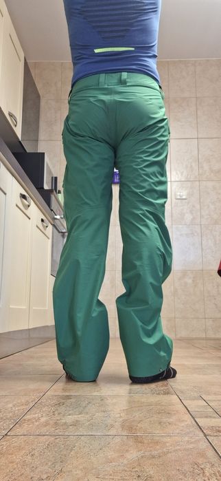 Vind pantaloni Norrona Falketind  Gore Tex, marimea M