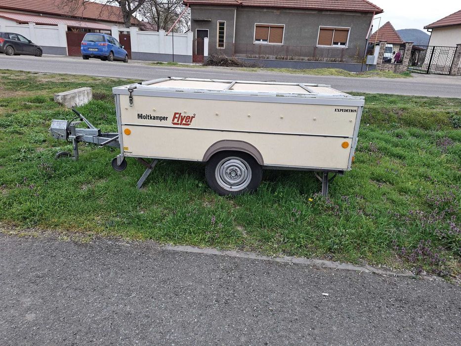 Remorca pentru camping