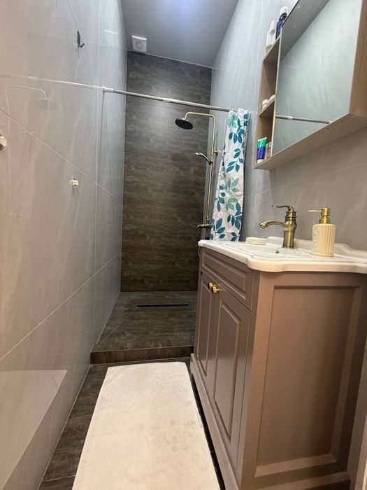 Срочно продам 3 х ком 94м2