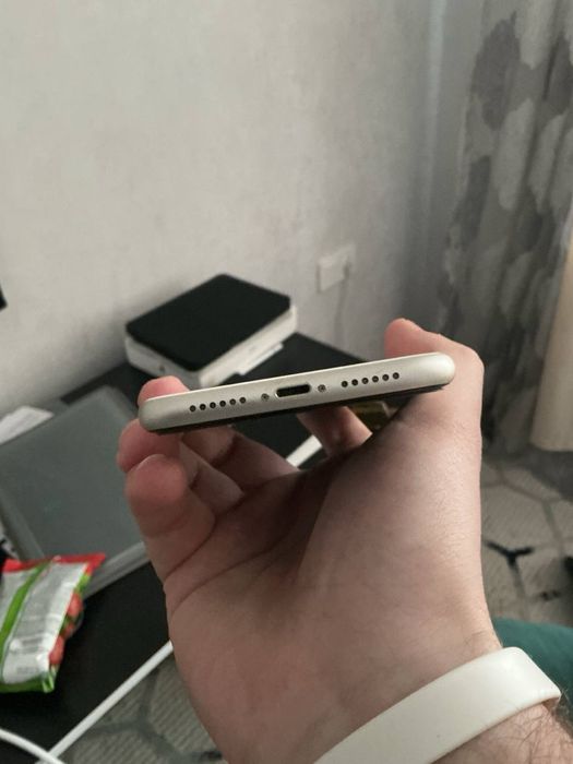 IPHONE 11 64 гб продам