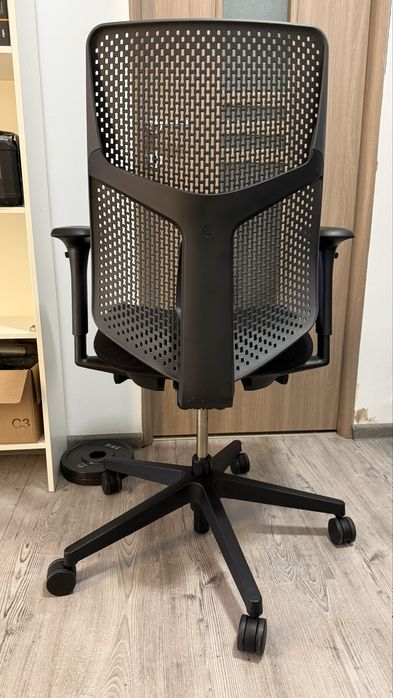 Herman Miller Verus