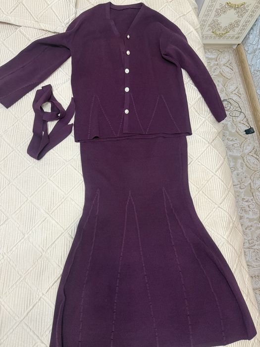 Продам двойку с юбкой