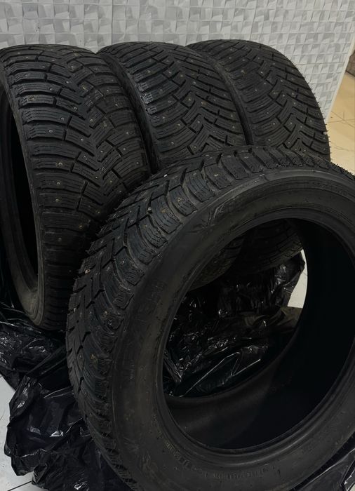 Зимние шины 235/55R18
