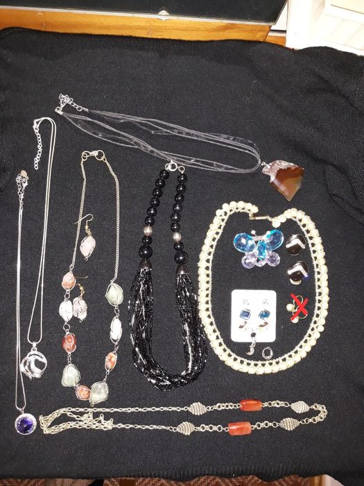 СССР серебро и бижутерия,брошки,бусы,серьги, значки, см.все фото