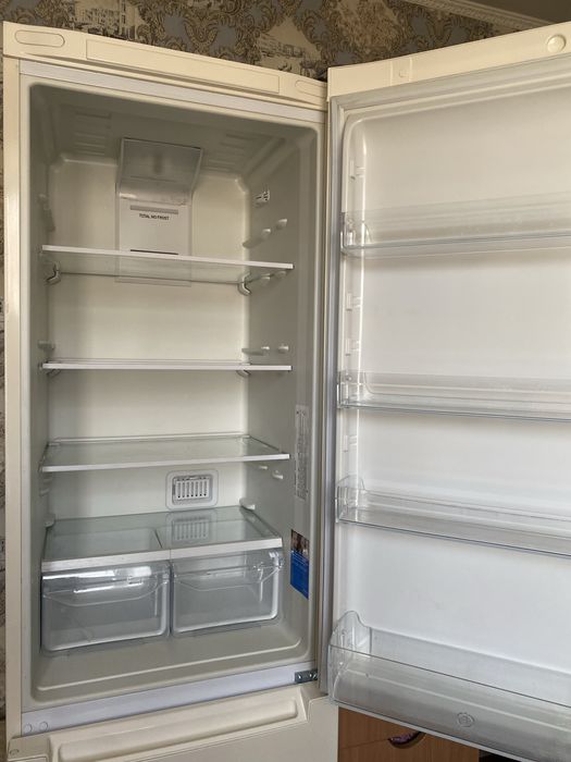 холодильник indesit