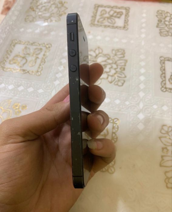 Vând sau schimb Iphone 5