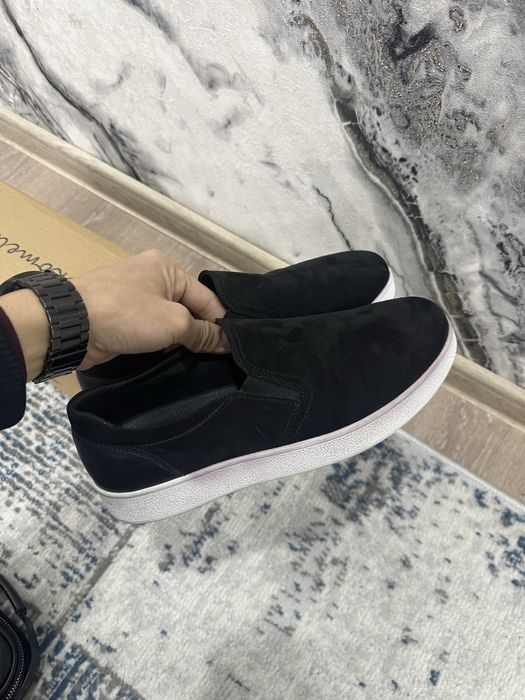 Taza Mekkemello kiyilgen joq taza tur 40-razmer