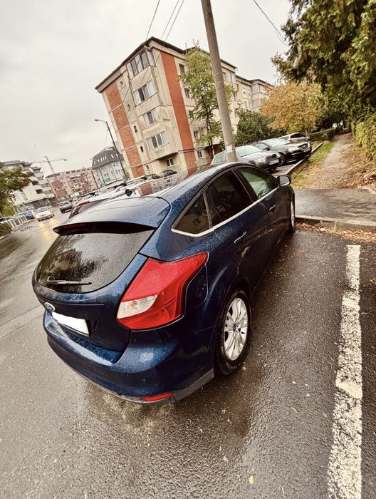 FORD Focus 2011 — imagine 5