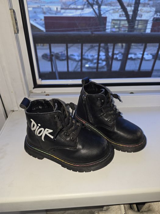 Продам детский обувь цена за 5 пар