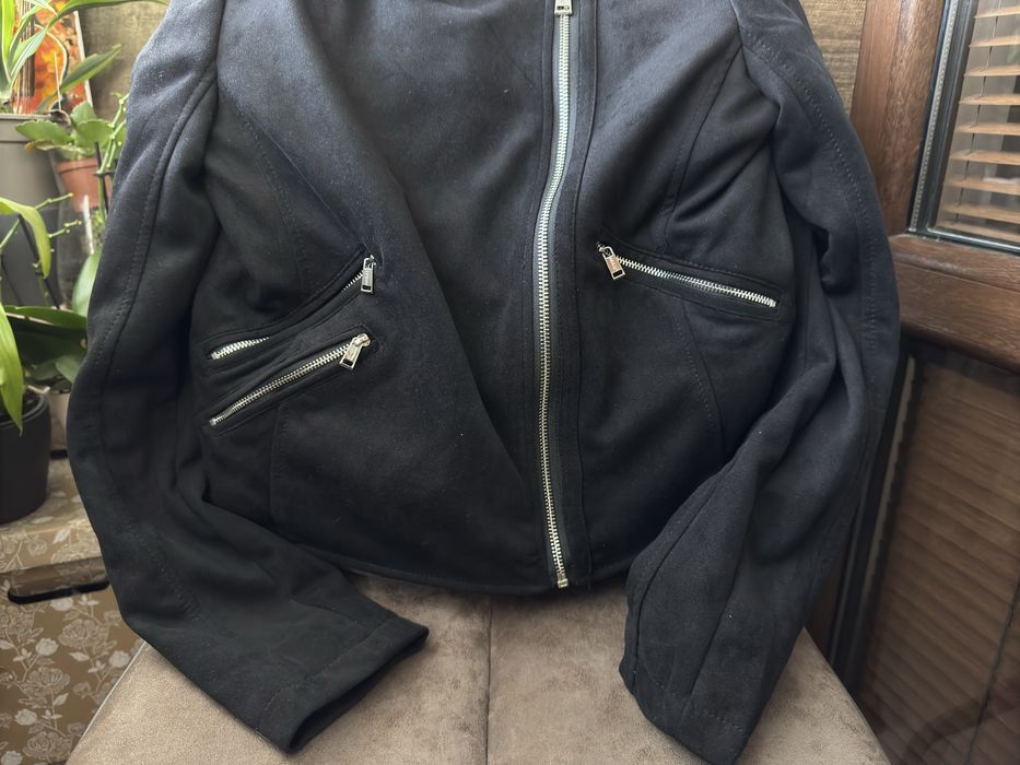 Велурено яке Guess