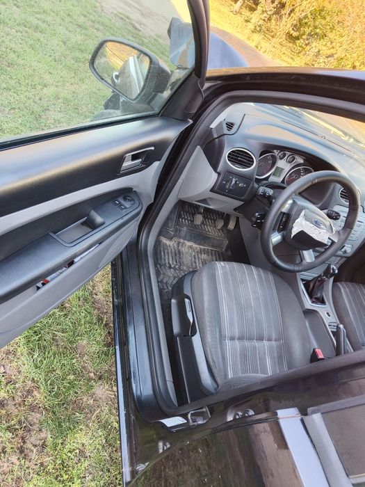 Dezmembrez Ford Focus 2 1.6 Ti-VCT 2009