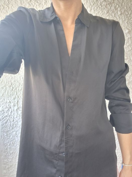 Черна и розова сатенини ризи H&M- двете за 15лв.