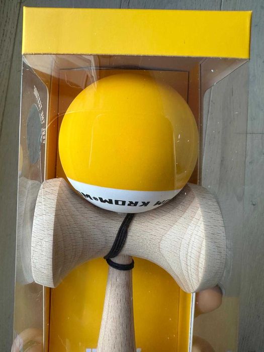 Kendama Krom POP Rubber Yellow originala