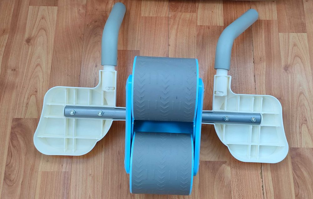 Aparat fitness (Rebound Roller Weell)
