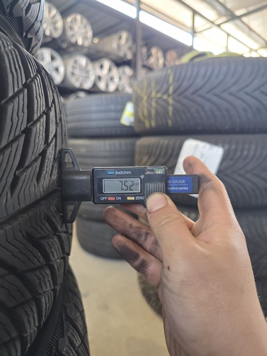 4 Броя 235/50/19 Michelin 7,5mm