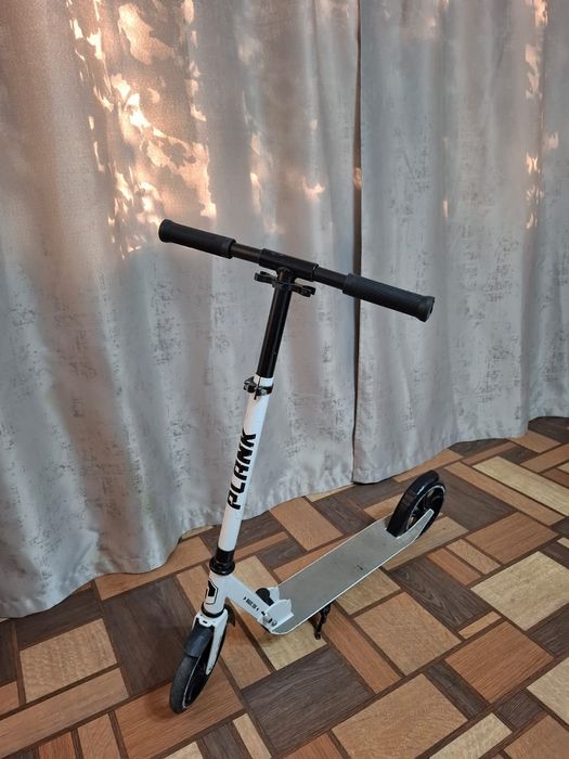 Трюковой самокат!!!