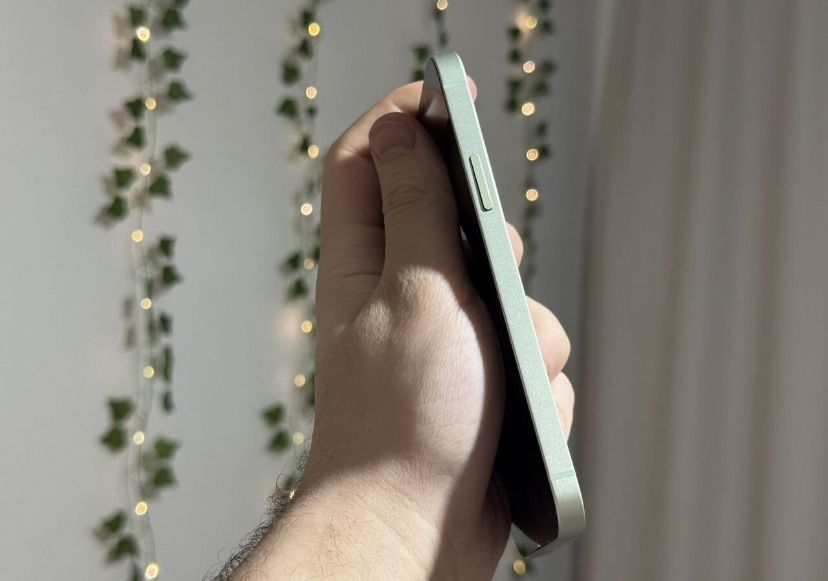 iPhone 12 128Gb с гарантией