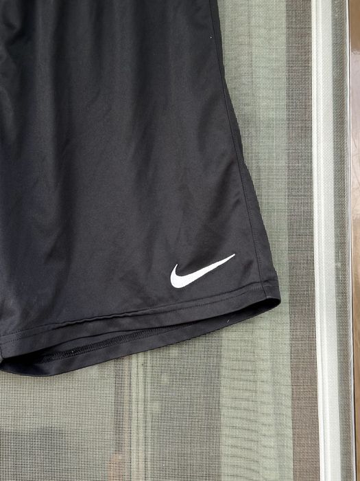 Мъжки къси панталони Nike Dri-FIT - размер М, Отлично състояние