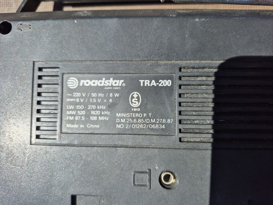 Vând Radio portabil marca Rodstar model TRA200- functional