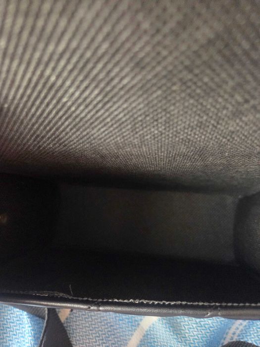 Модерна мини чанта с широка спортна дръжка – черна