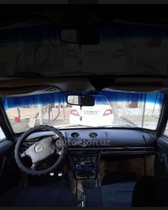 Vaz 2106 sotiladi