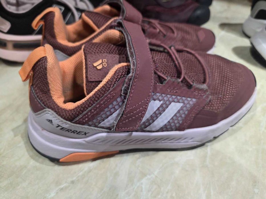 Оригинални маратонки 35 Adidas.Karl lagerfeg. Keen