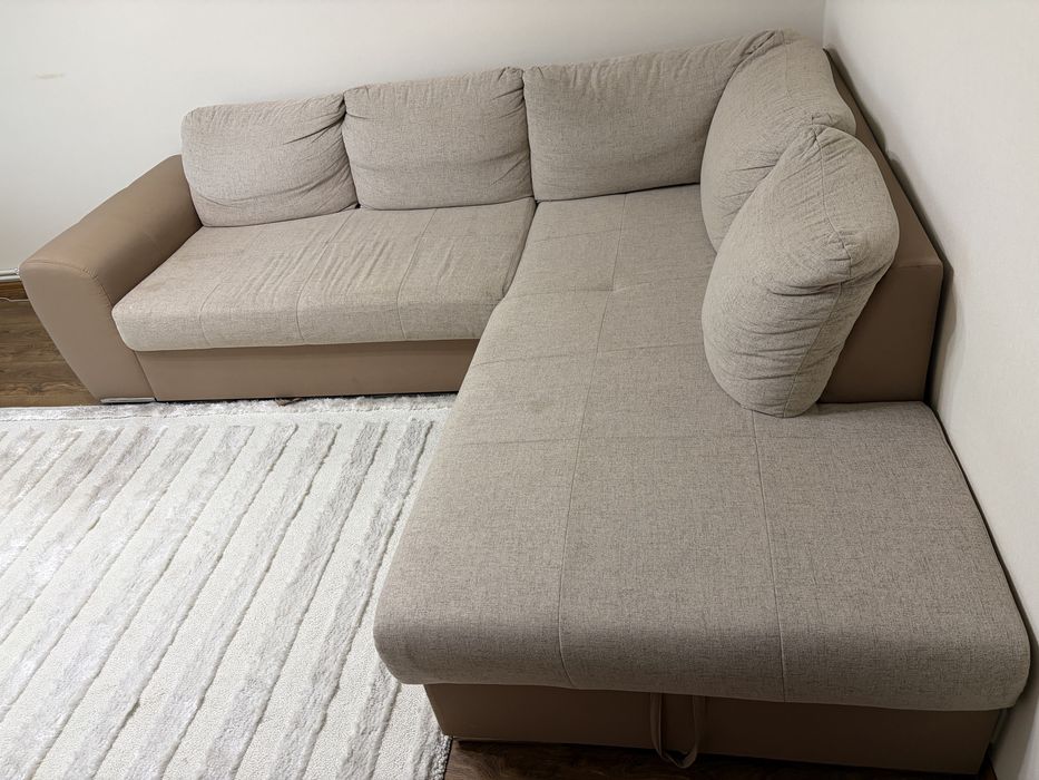 Coltar din stofa extensibila