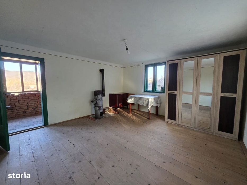 Preț mic! Casă solidă + teren generos 1887 mp – ideal renovare