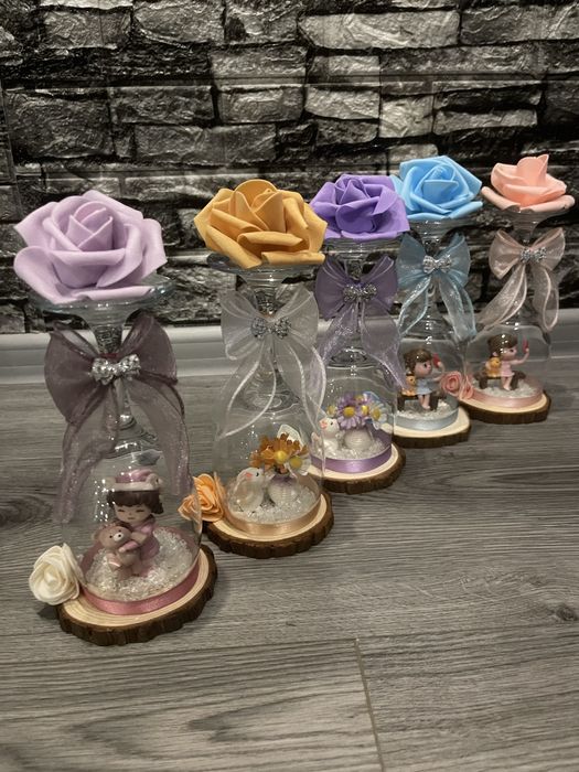 8 март цвете в чаша