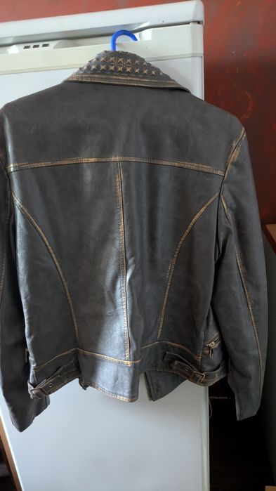 Сиво кожено яке от изкуствена кожа