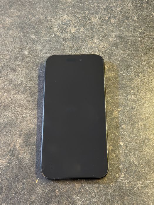 Iphone 15 256gb черен