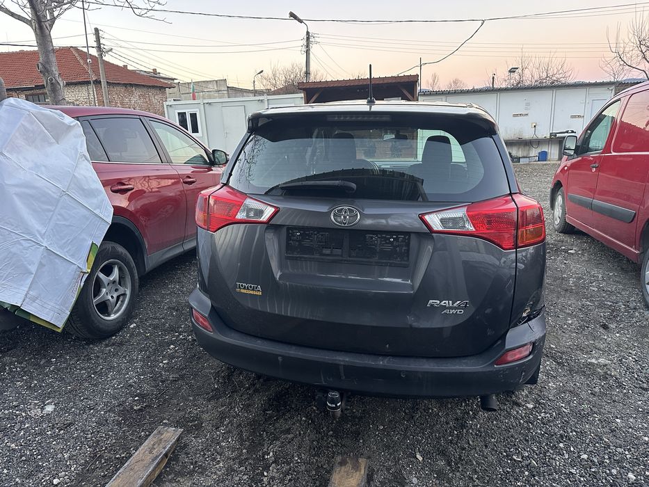 Тойота Рав4 Toyota Rav4 2.0д4д 124кс 2014г  На части!