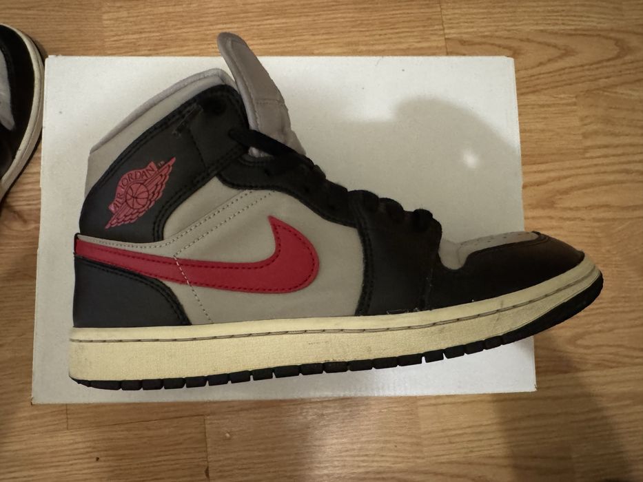 Nike Air Jordan 1 Mid Roșu/Gri – Mărimea 41 – Originali, Unisex