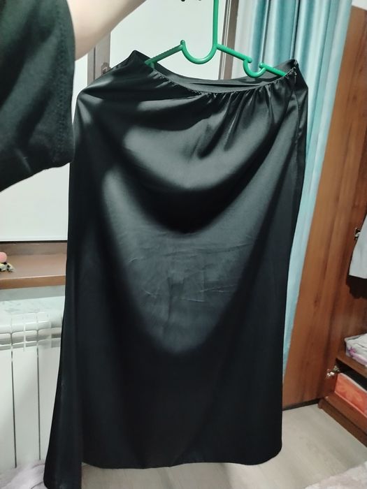 Срочно Атласная юбка